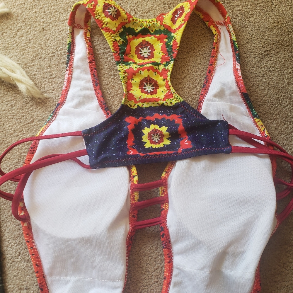 Bathing suit - Picture 2 of 6